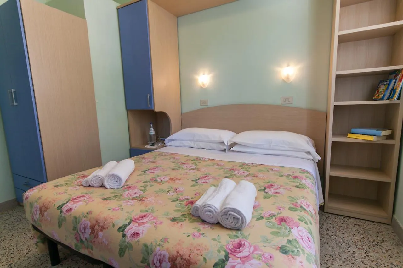 Hotel Al Cacciatore Di Sogni Milano Marittima 2*,